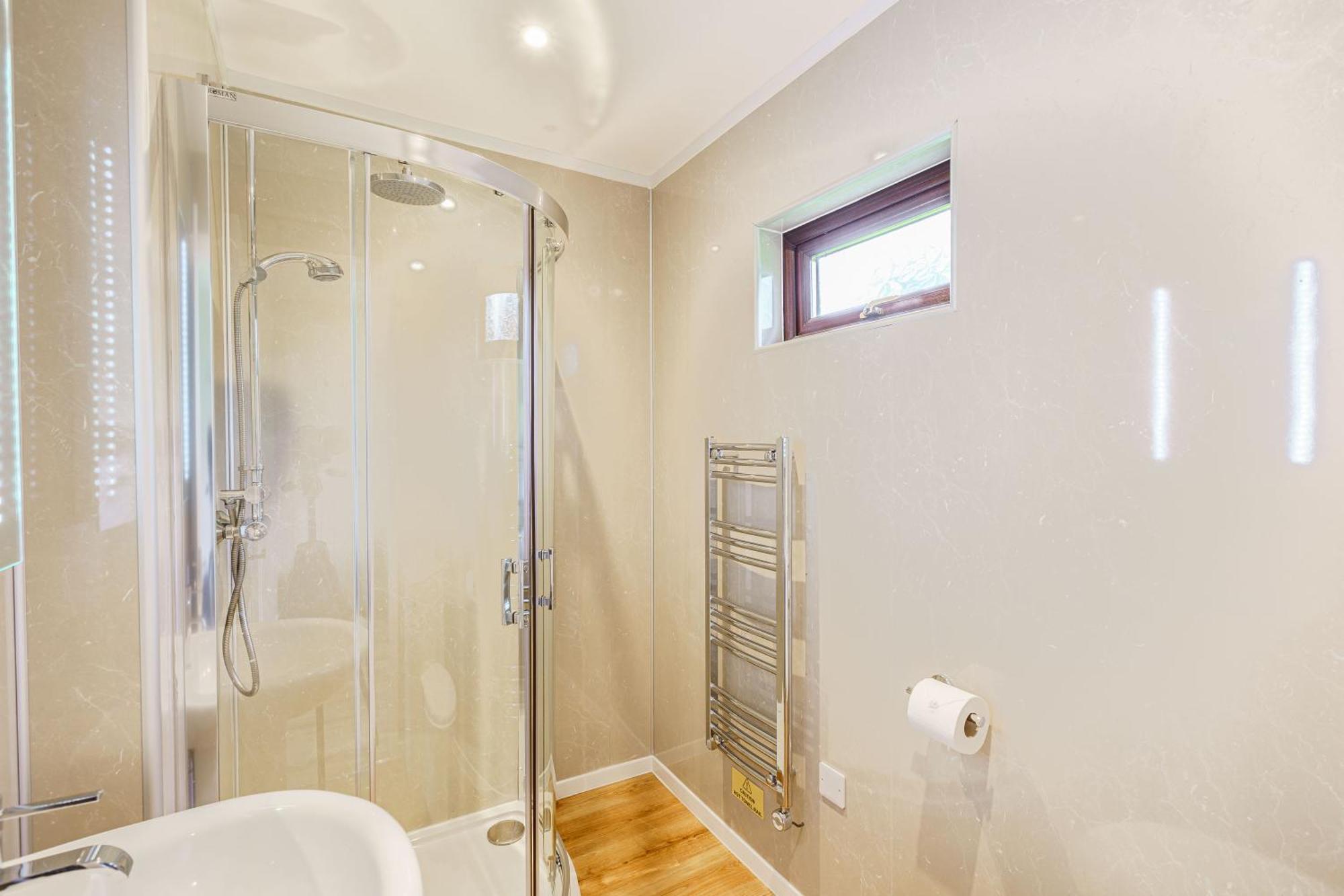 Bluebell Lodge 4 With Hot Tub นิวตันสจวร์ต ภายนอก รูปภาพ